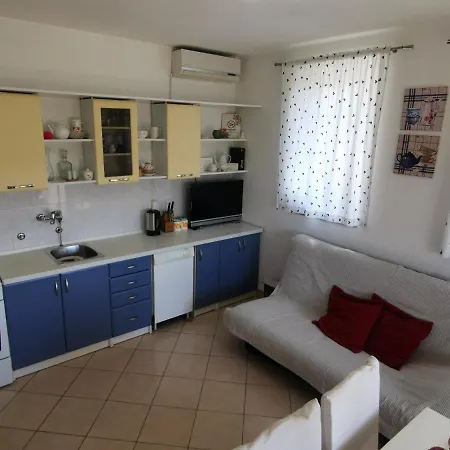 Villa Holiday With Seaview And Mountain View
